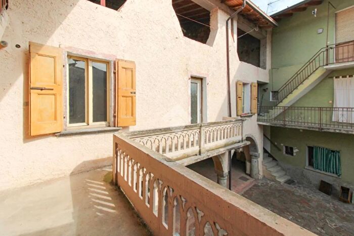 Appartamento quadrilocale in vendita in Via Roma, Sabbio Chiese