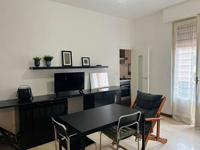 Appartamento trilocale in affitto in Via Fratelli Rosselli, Bologna Sulmona, Milano