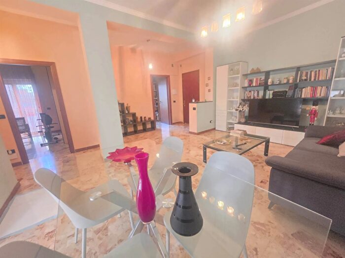 Appartamento trilocale in vendita in Via Arcoleo, Gravina Di Catania