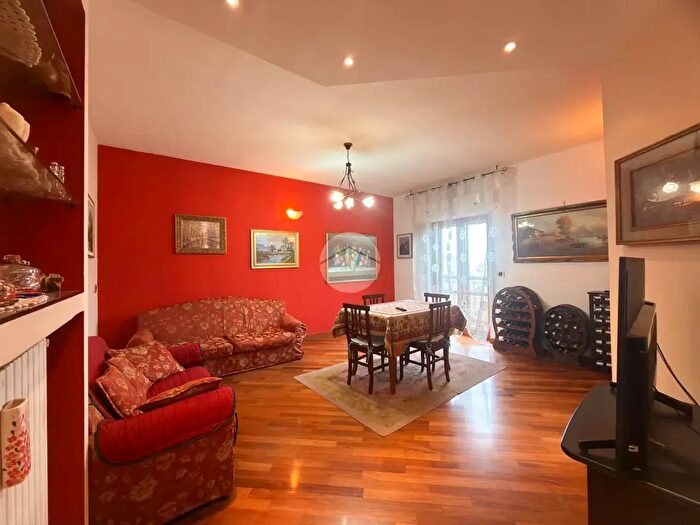 Appartamento trilocale in vendita in Via Laghi, Avezzano