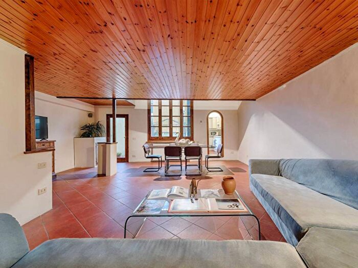 Casa trilocale in affitto in Piazza di Cestello, San Frediano, Firenze