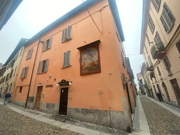 Appartamento trilocale in vendita in Via dei Liguri, Pavia