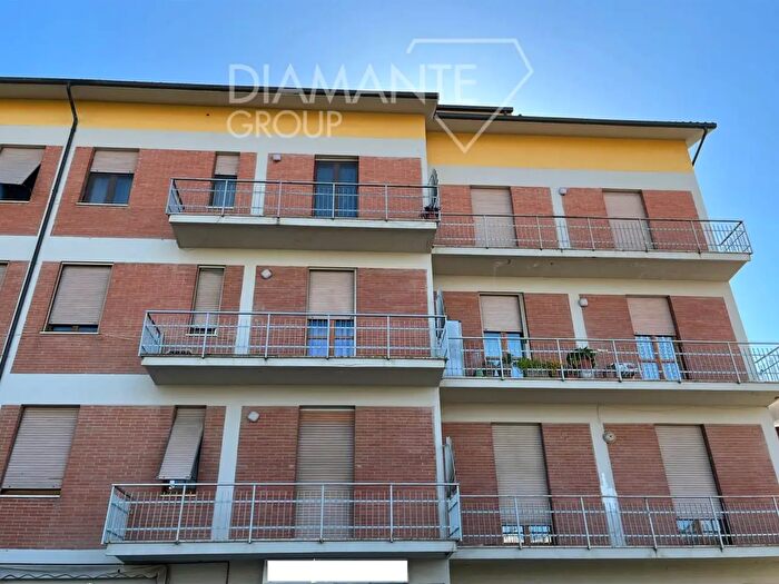 Appartamento quadrilocale in vendita in Castiglione Del Lago