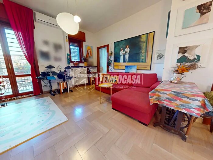 Appartamento trilocale in vendita in Via Giuseppe Petraglione, Bari