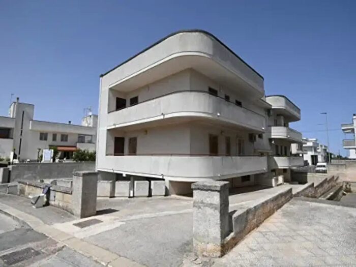 Appartamento trilocale in vendita in Via Vitantonio Colucci, Alberobello
