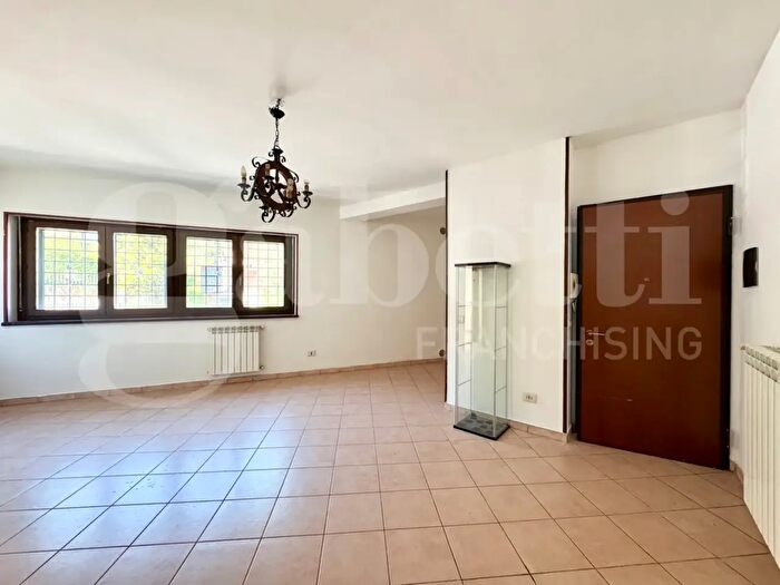Appartamento bilocale in vendita in Via Reggio Emilia Snc, Orte