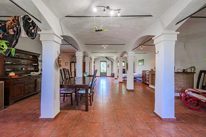 Casa con 8 locali in vendita in Via Boschi, Malalbergo