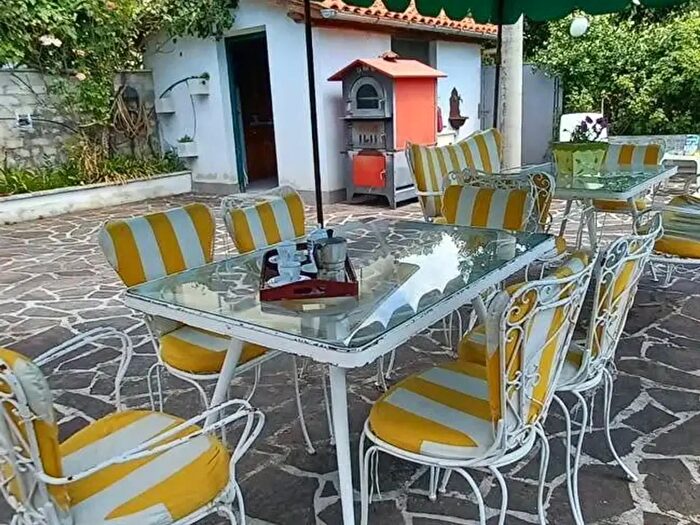 Casa con 5 locali in vendita in Via San Benedetto, Torre Cajetani