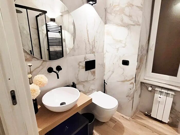 Appartamento trilocale in affitto in Via Ricciardi, La Spezia