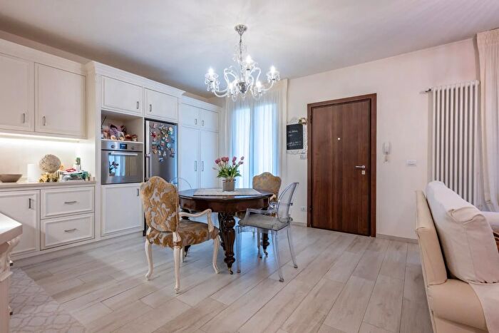 Casa con 5 locali in vendita in Via S Giovacchino N Castelfranco di Sotto, Castelfranco Di Sotto