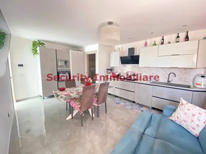 Casa con 5 locali in vendita in Sciacca