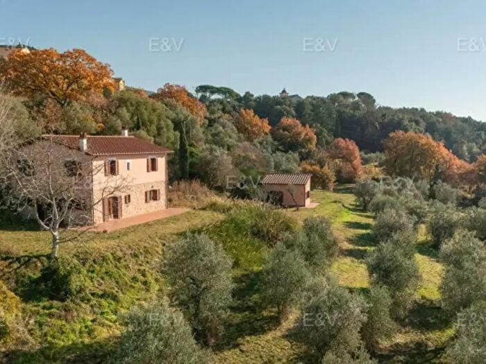Casa con 6 locali in vendita in Via San Francesco, Lugnano In Teverina