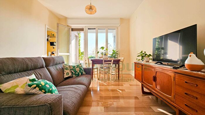 Appartamento quadrilocale in vendita in Via Gerolamo Arganini, Milano