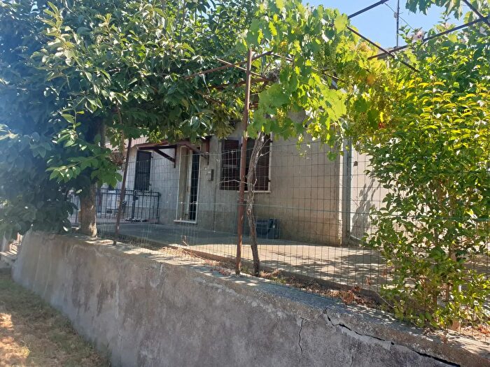 Casa quadrilocale in vendita in Via Campo della Fiera, Alviano