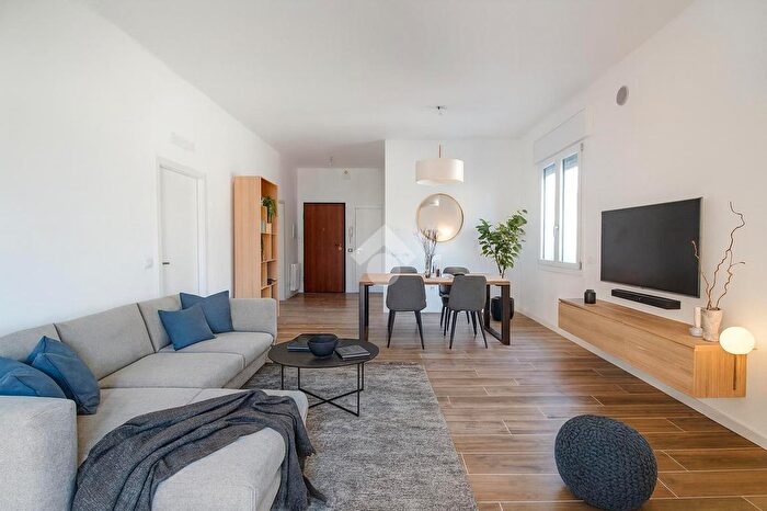 Appartamento trilocale in vendita in Via Calatafimi, Vicenza