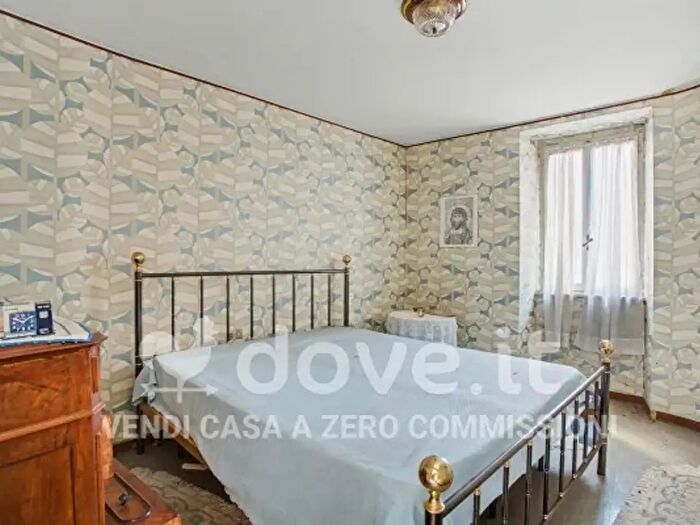 Appartamento con 6 locali in vendita in Vicolo Case Clicerio, Lavena Ponte Tresa