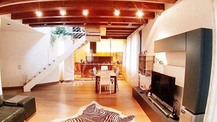 Appartamento con 6 locali in vendita in Venezia