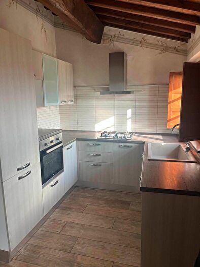 Appartamento con 5 locali in vendita in Vicopisano