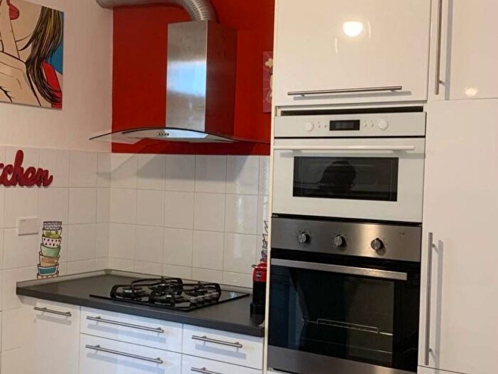 Appartamento bilocale in affitto in Via Giuseppe Bandi, Quarto, Genova