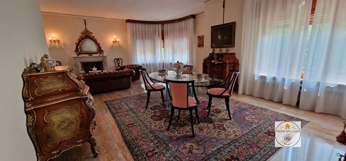 Casa con 5 locali in vendita in Cadorna, Monselice