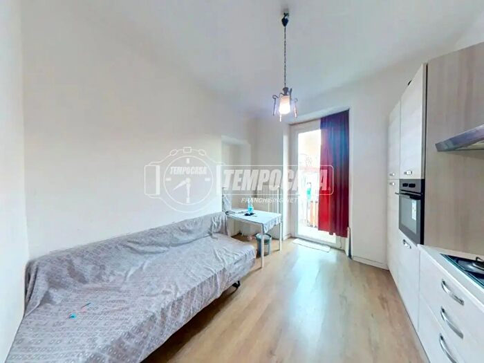 Appartamento bilocale in vendita in Via Leinì, Torino