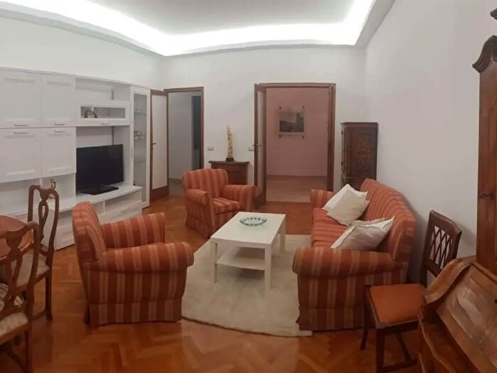 Appartamento con 5 locali in affitto in Roma