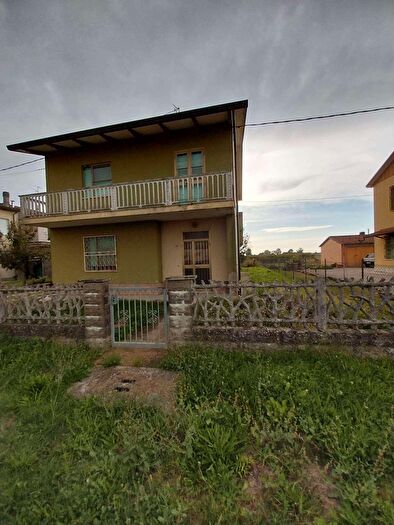 Casa con 5 locali in vendita in Via Passetto, Alfonsine