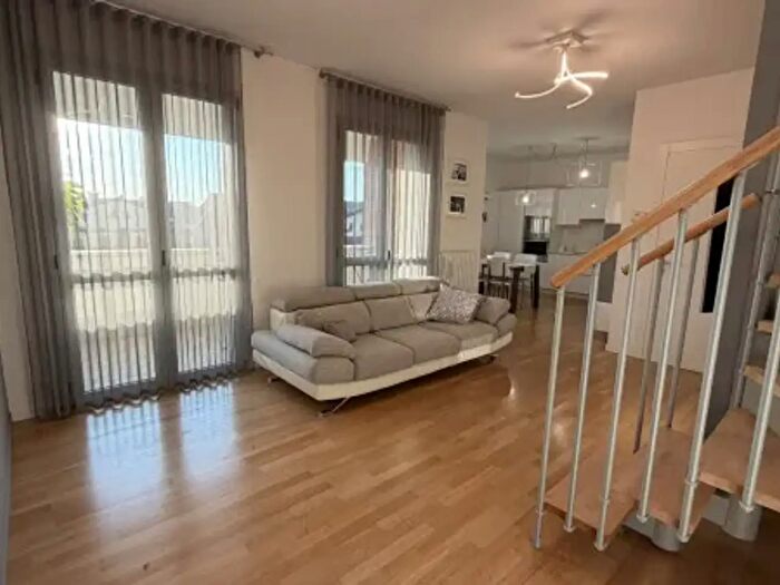 Appartamento quadrilocale in vendita in Largo Marco Gerra, Reggio Emilia