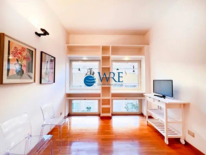 Appartamento bilocale in affitto in Via della Frezza, Roma