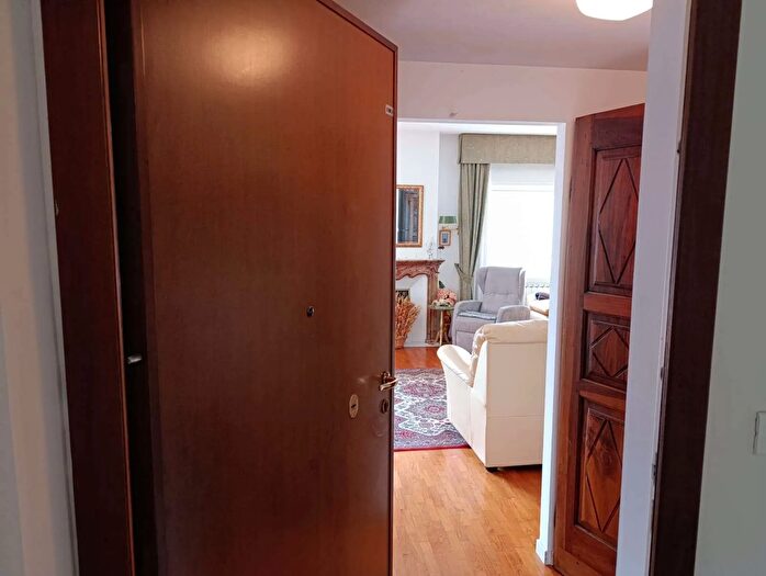 Appartamento con 8 locali in vendita in Piazza Zerbion, Saint Vincent