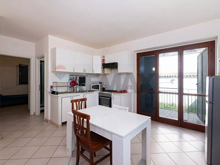 Appartamento trilocale in vendita in Via del Colle, Monterotondo