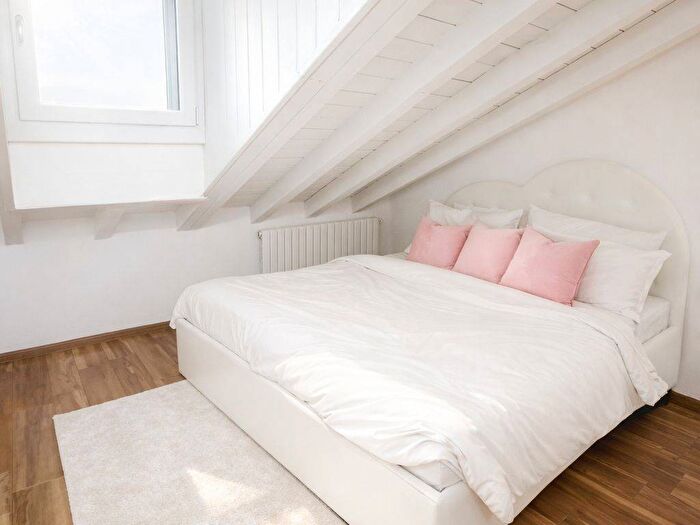 Appartamento trilocale in affitto in Via Vigevano, Navigli Darsena, Milano