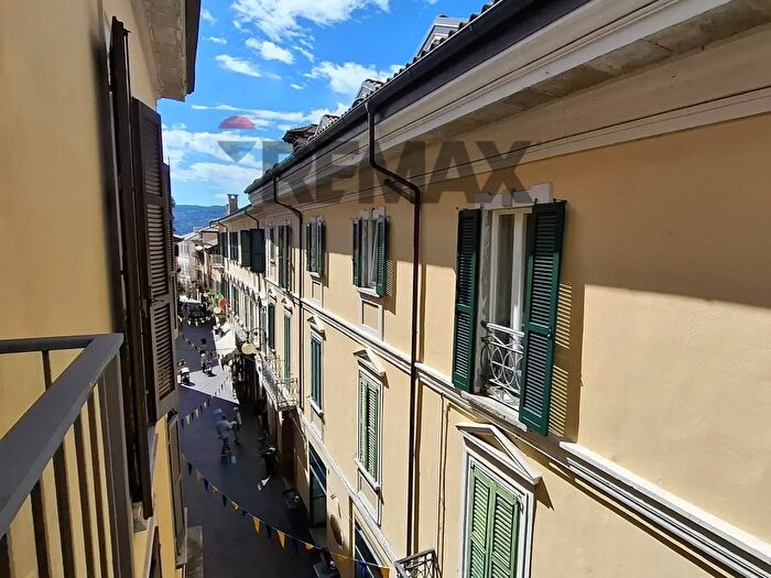 Appartamento trilocale in vendita in Via Ruga, Verbania