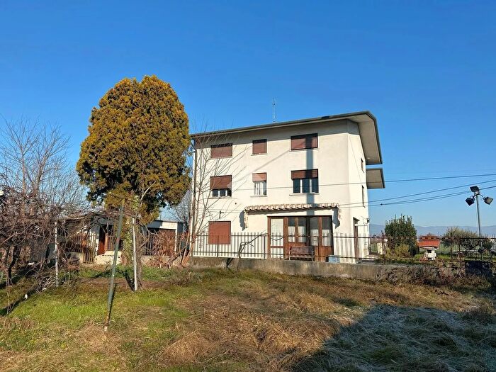 Casa con 5 locali in vendita in Via Marosticana, Dueville