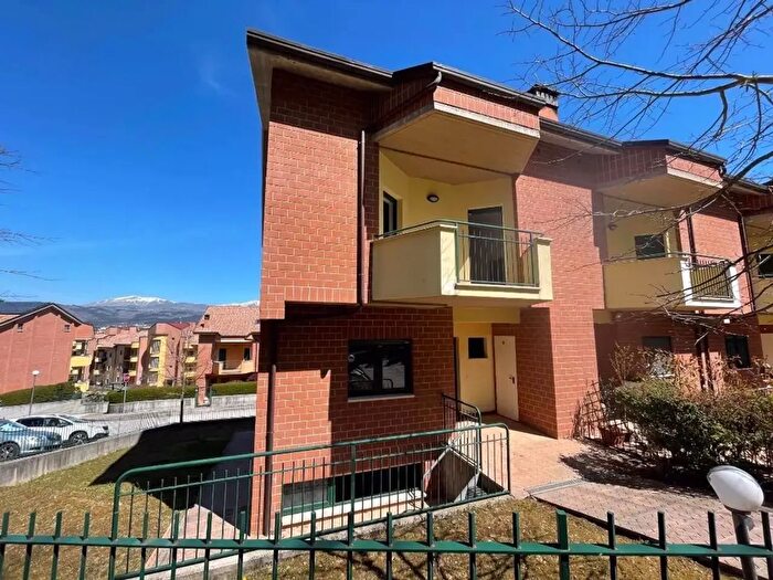 Casa con 5 locali in vendita in Via dei Tigli, L'Aquila