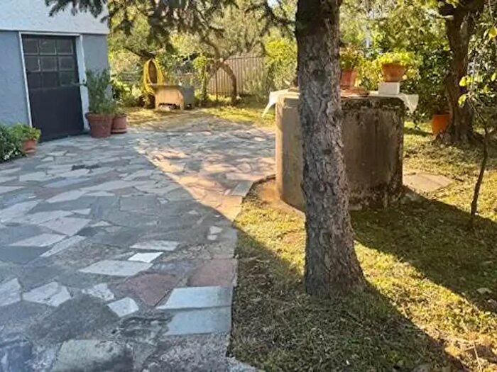 Casa con 5 locali in vendita in Via Falaschi, Luni