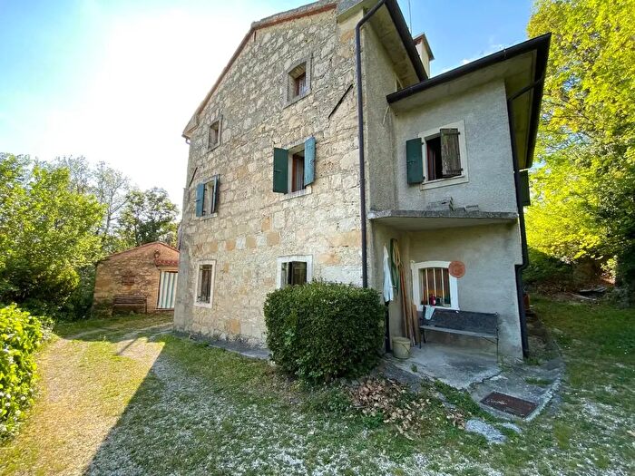 Casa quadrilocale in vendita in Via Monte Altare, Vittorio Veneto