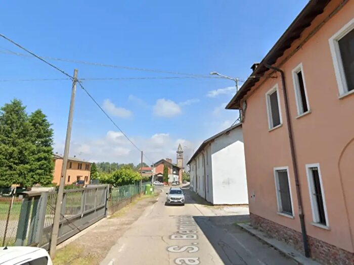 Appartamento trilocale in affitto in Via San Bernardo, Giussago