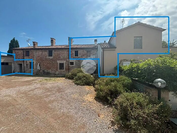 Casa bilocale in vendita in Località Belgatto, Fano