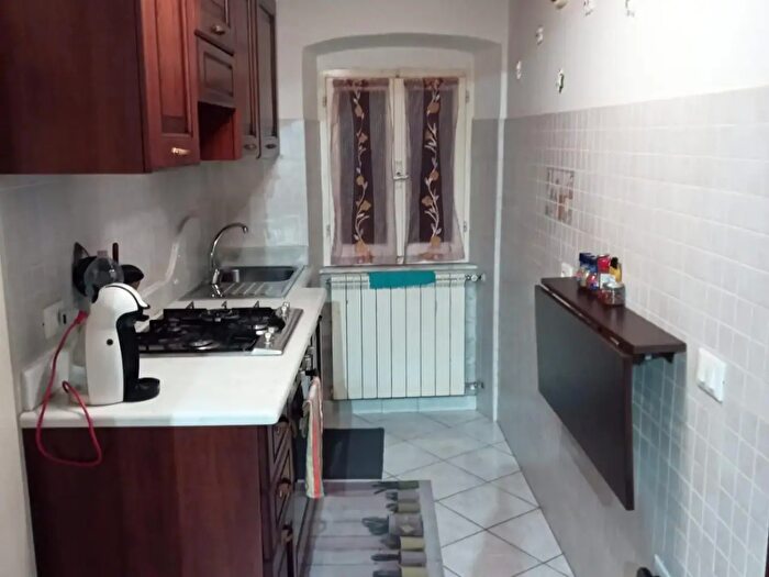 Appartamento quadrilocale in affitto in Carrara