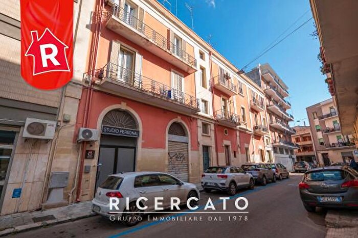 Appartamento con 6 locali in vendita in Via Duca dAosta, Lecce