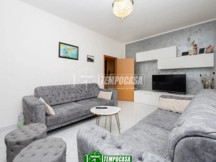 Appartamento trilocale in vendita in Via Pradella, Capriate San Gervasio