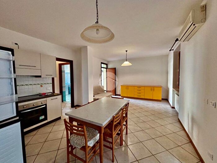 Appartamento bilocale in affitto in Via Commissario G Palatucci, Rivoltella, Desenzano del Garda