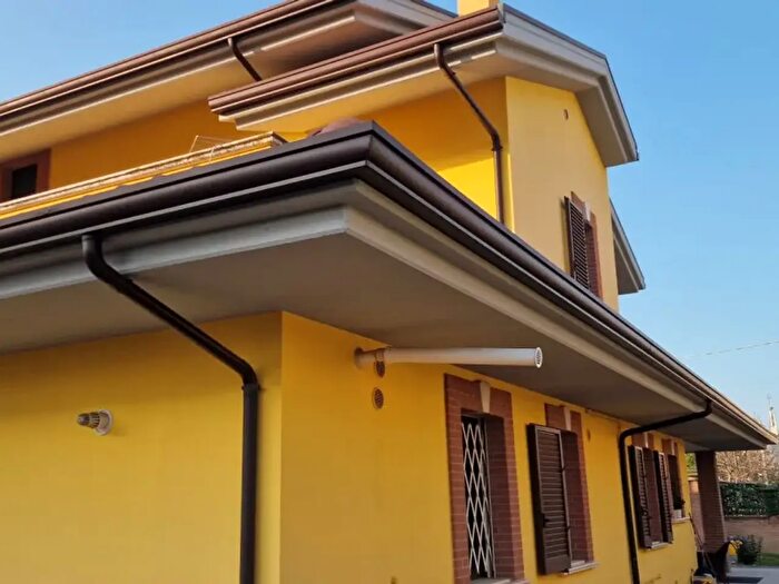 Casa con 6 locali in vendita in Fine Via Vestina, Montesilvano