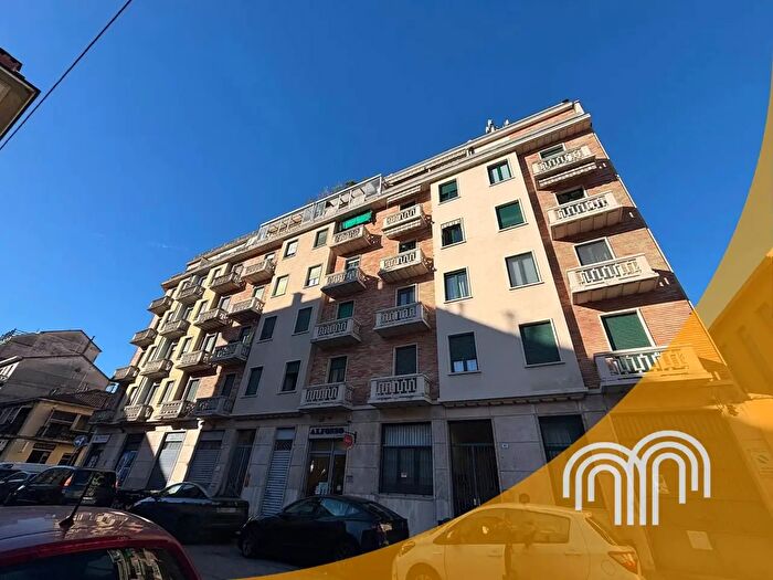 Appartamento trilocale in vendita in Via Rubiana, Torino