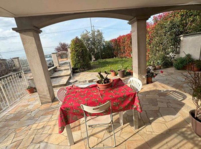 Casa con 6 locali in vendita in Via Europa, Coriano