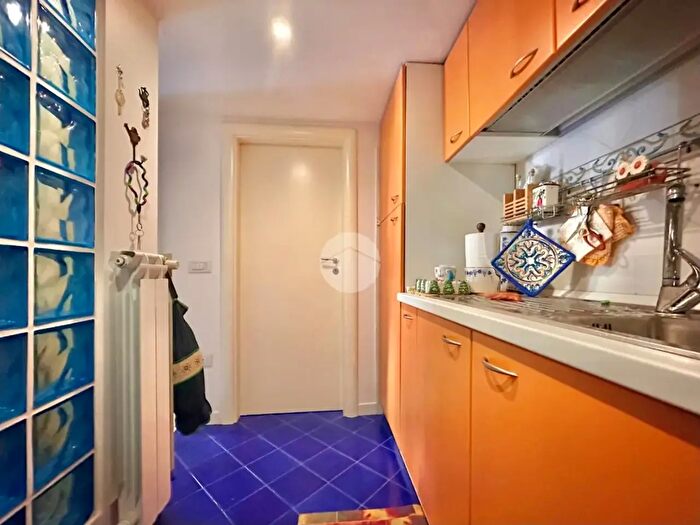 Appartamento bilocale in affitto in Via Solfatara, Pozzuoli