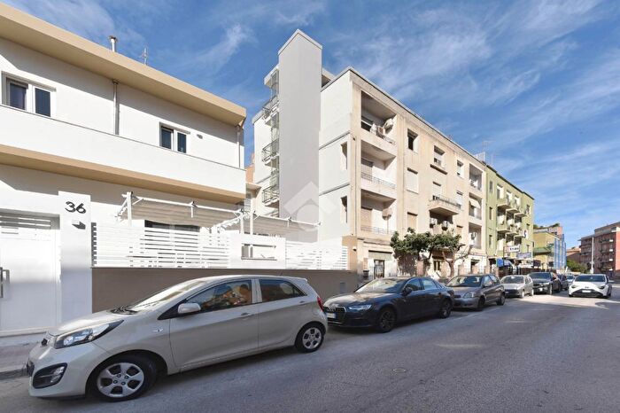 Appartamento trilocale in vendita in Via Messina, Cagliari