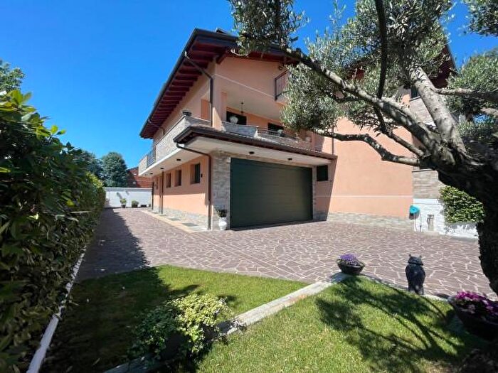 Casa con 5 locali in vendita in Via Eugenio Barsanti, Villa Cortese