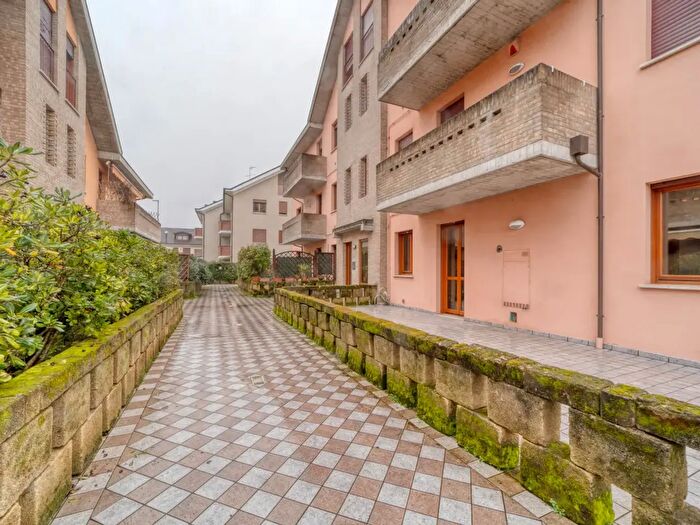 Appartamento bilocale in vendita in Via Pioveghetto, Padova